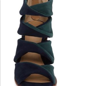 Brand New Women’s M4D3 very hot shoe! Size 7.